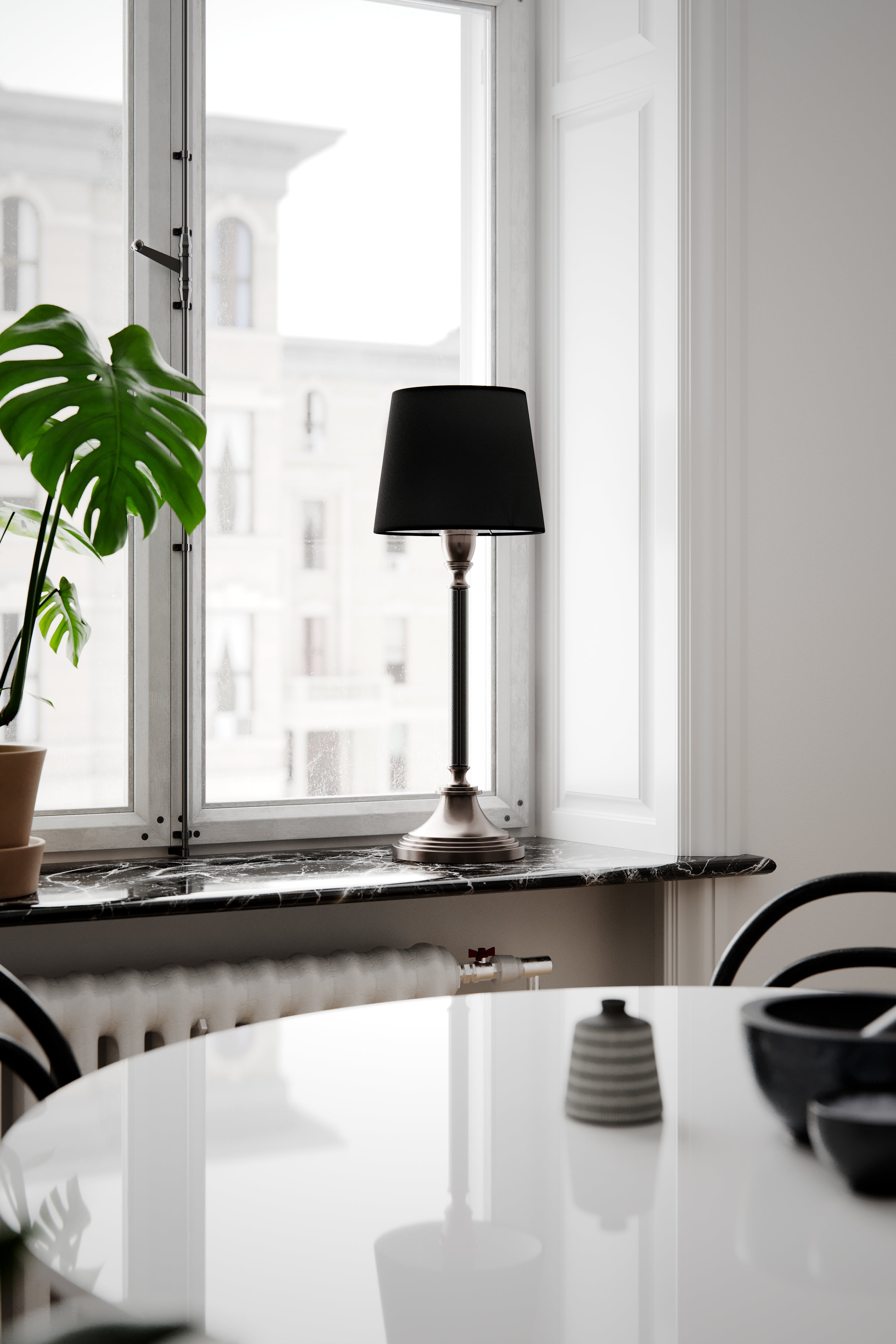 Dinant pöytävalaisin musta