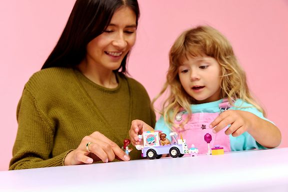 LEGO Friends 42675 Yksisarvisen kakkukärry – kuva 5