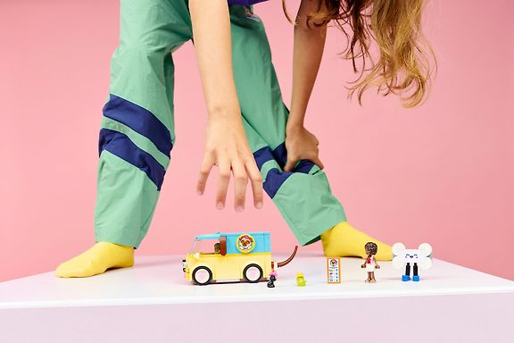 LEGO Friends 42678 Lemmikkitarvikeauto – kuva 10