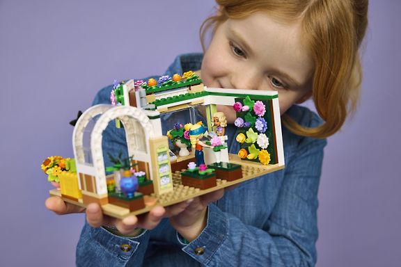 LEGO Friends 42693 Luova kukkakauppa – kuva 3